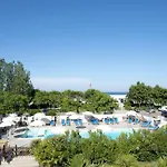 Stefania Hotel 3*