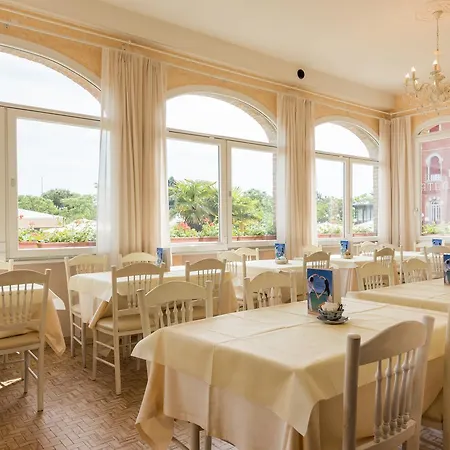 Stefania Hotel