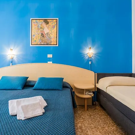 Stefania Hotel 3*