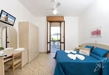 Stefania Hotel 3*